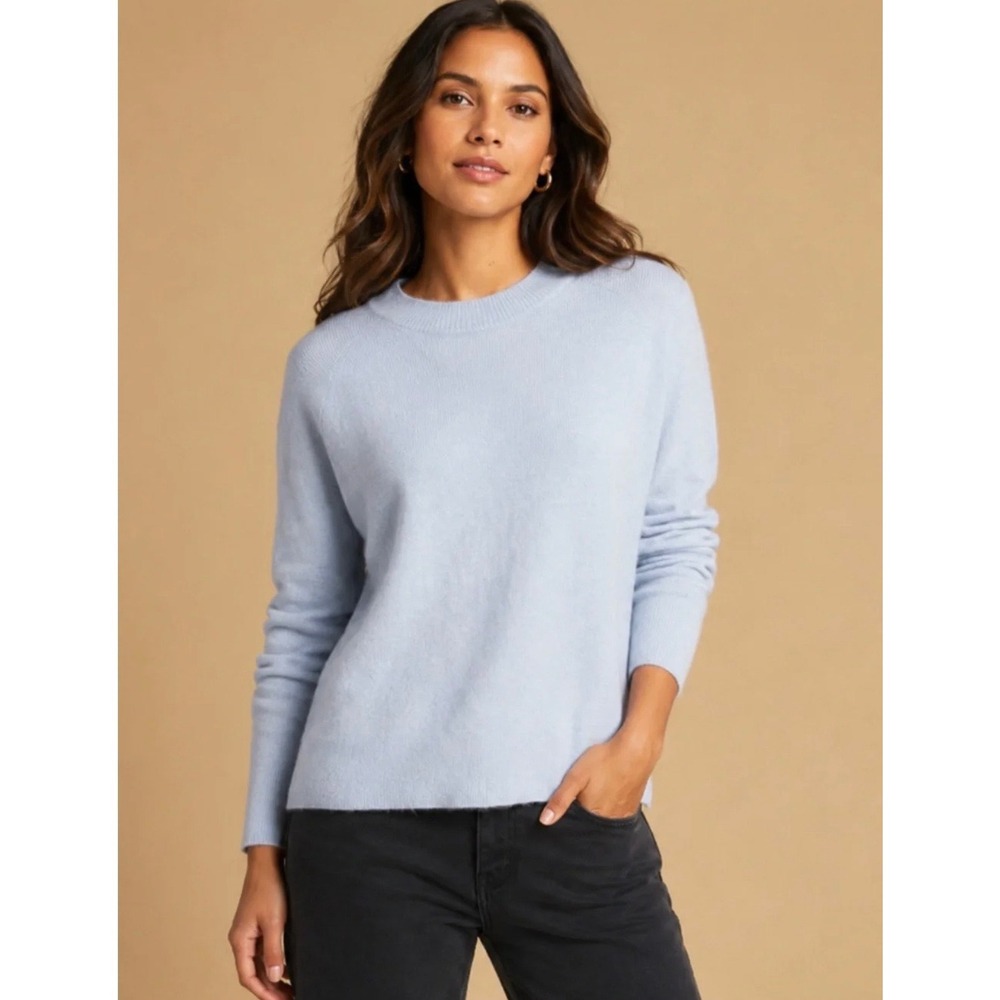 Athleta Extra Fine Merino Wool Blend Crew Neck Sweater Light Blue Large
